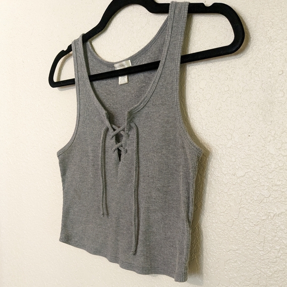 Heather gray lace up tank top - Picture 2 of 6